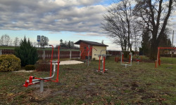 Na zdjęciu siłownia zewnętrzna miejscowość Dąbrowa gm. Hrubieszów