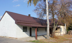 Na zdjęciu przedstawiono zdjęcie budynku  z zewnątrz świetlicy