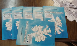 Na zdjęciu śpiewniki polskie